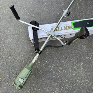 Máy cắt cỏ dùng pin dekton m21-cc4202xpro